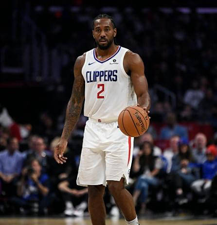 康宁汉姆自投自抢成功，邓罗三分绝平失败，活塞惜败（康宁汉姆补篮得手，邓罗绝平三分偏出，活塞憾负）