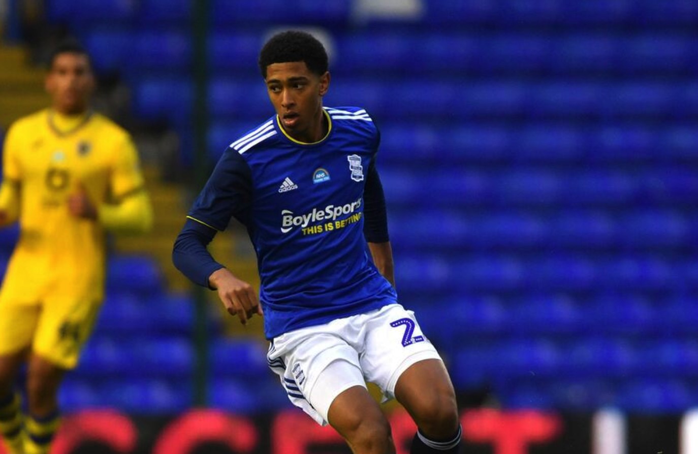 NBA：雄鹿客场大胜76人 字母哥30+12+10（NBA：雄鹿客场击溃76人，字母哥轰下30分12篮板10助攻）