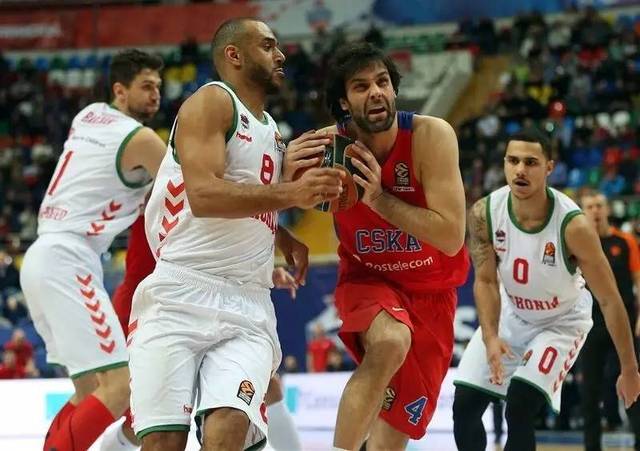 利物浦萨拉赫末段进球险胜热刺（萨拉赫终场前制胜球，利物浦险胜热刺）