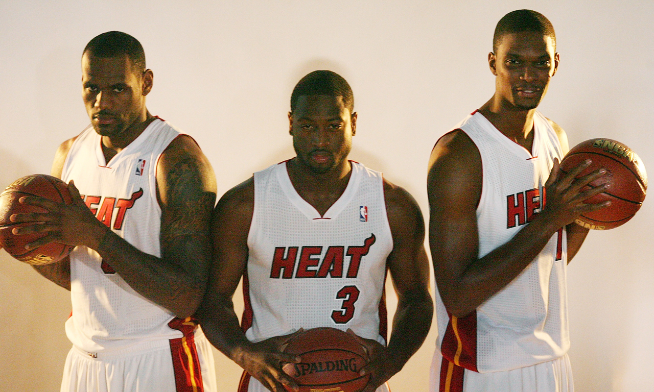 客场2-1力克中国香港，新加坡时隔41年重返亚洲杯正赛（2-1客胜中国香港，新加坡阔别41年重返亚洲杯正赛）