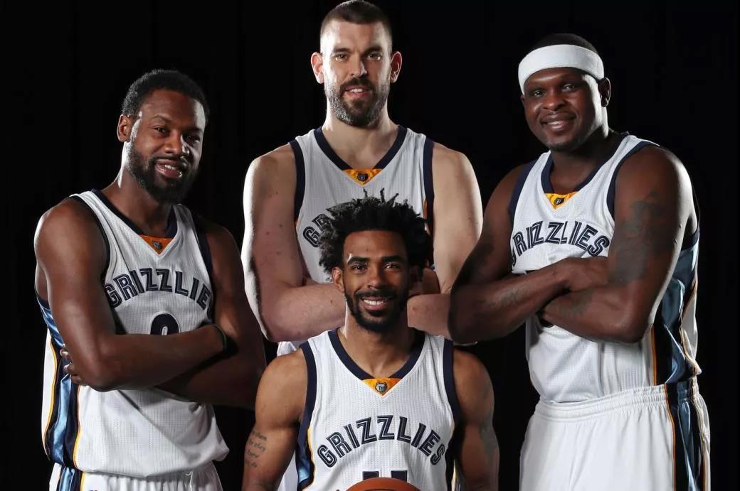 毛剑卿谈汪士钦红牌：给年轻人点自信吧，再网暴把人家暴死了（毛剑卿评汪士钦红牌：别再网暴了，多给年轻人一些自信）