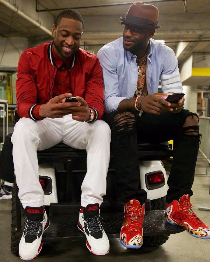 记者：前海港外援奇塔迪尼上海旅游期间专程重返俱乐部拜访（记者：奇塔迪尼来沪旅游期间专程回访海港俱乐部）