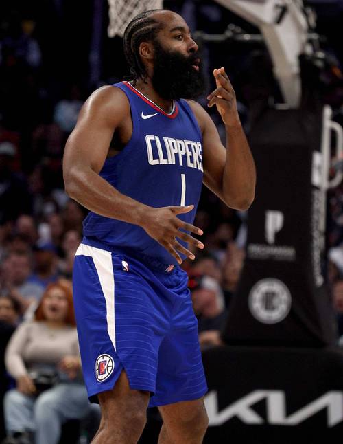 TA：纽卡继续在欧冠中高歌猛进；丹-伯恩的头球破门无与伦比（TA：纽卡欧冠再下一城；丹·伯恩无解头槌建功）