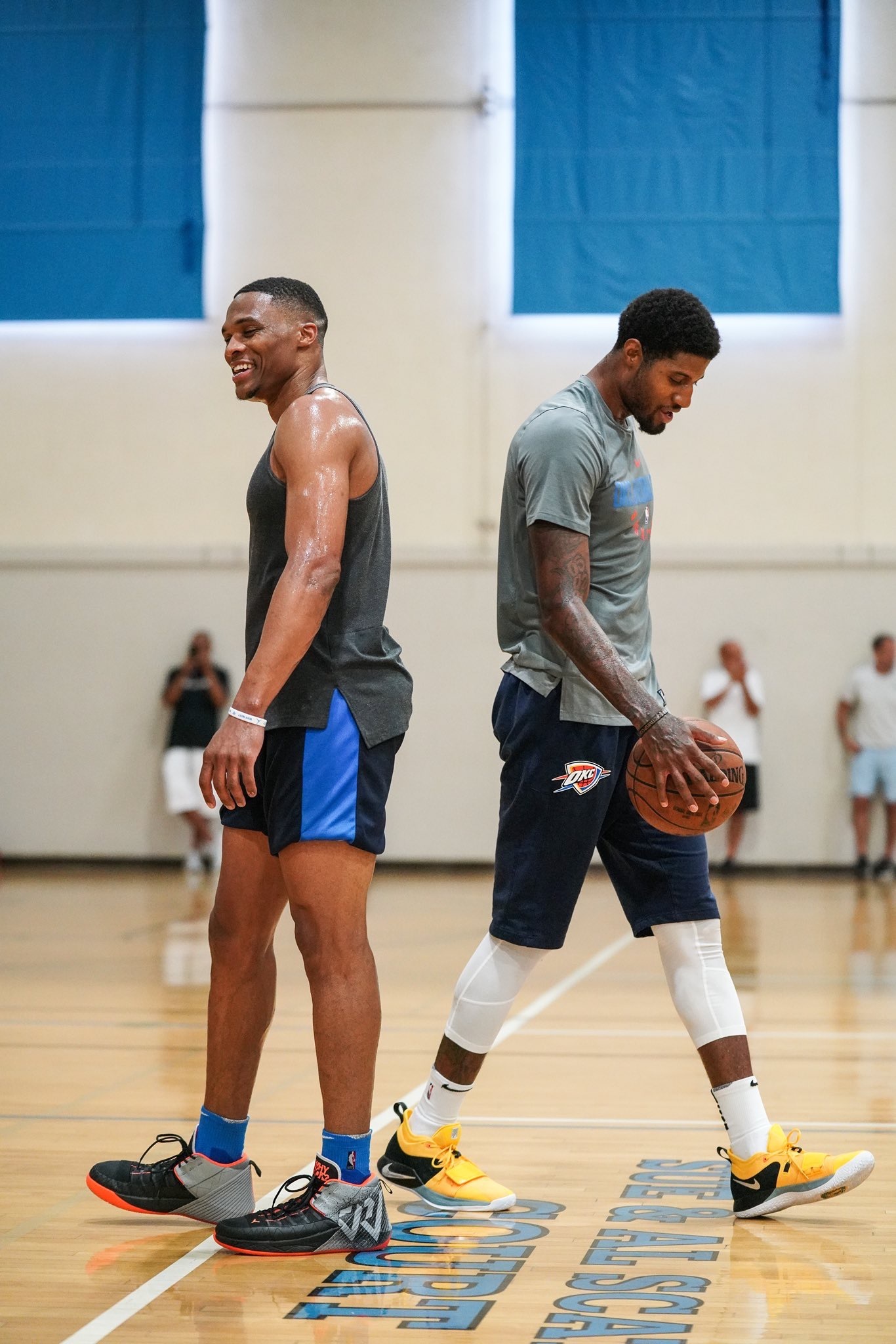 半场战报：皇马0-1赫罗纳，欧纳希建功，姆巴佩破门被吹（上半场战报：皇马0-1赫罗纳，欧纳希破门，姆巴佩进球被判无效）