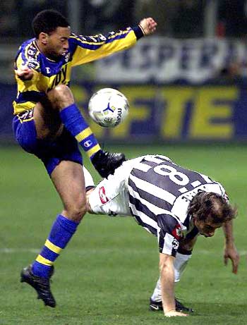 泰州主帅谈苏超夺冠：我们做得还不错，球员心理承受能力很强（泰州主帅评苏超封王：发挥可圈可点，球队抗压能力出众）