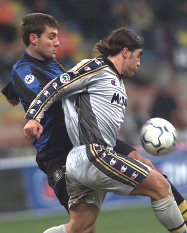 港队迎亚洲杯出线生死战，比赛将免费直播+四家商场直播（港队冲击亚洲杯出线关键战：全程免费直播，四大商场同步放映）